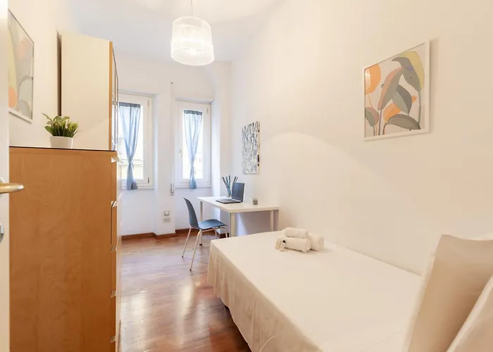 Hostly - Trieste Roma