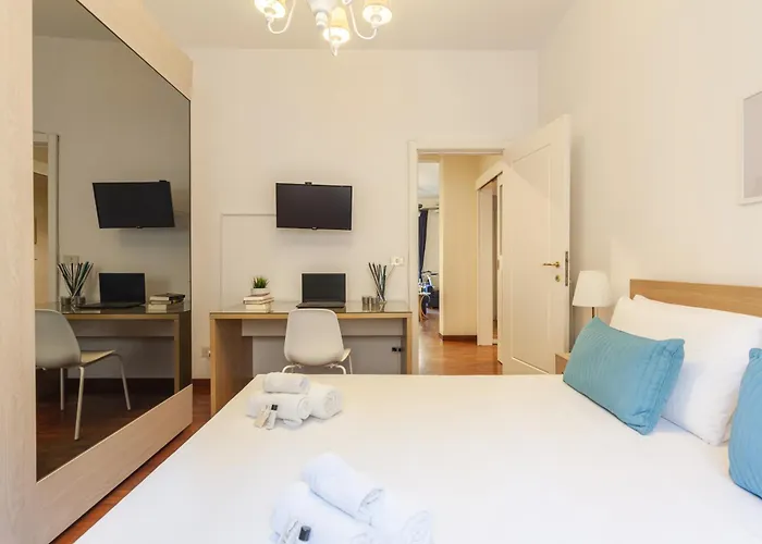 Hostly - Trieste * Roma